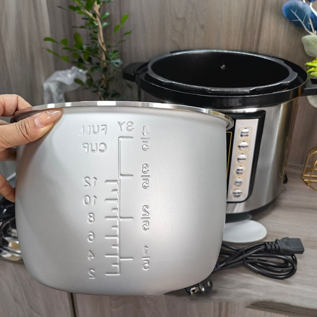 6L Multi Functional Electric Pressure Cooker Large Capacity Rice Cooker