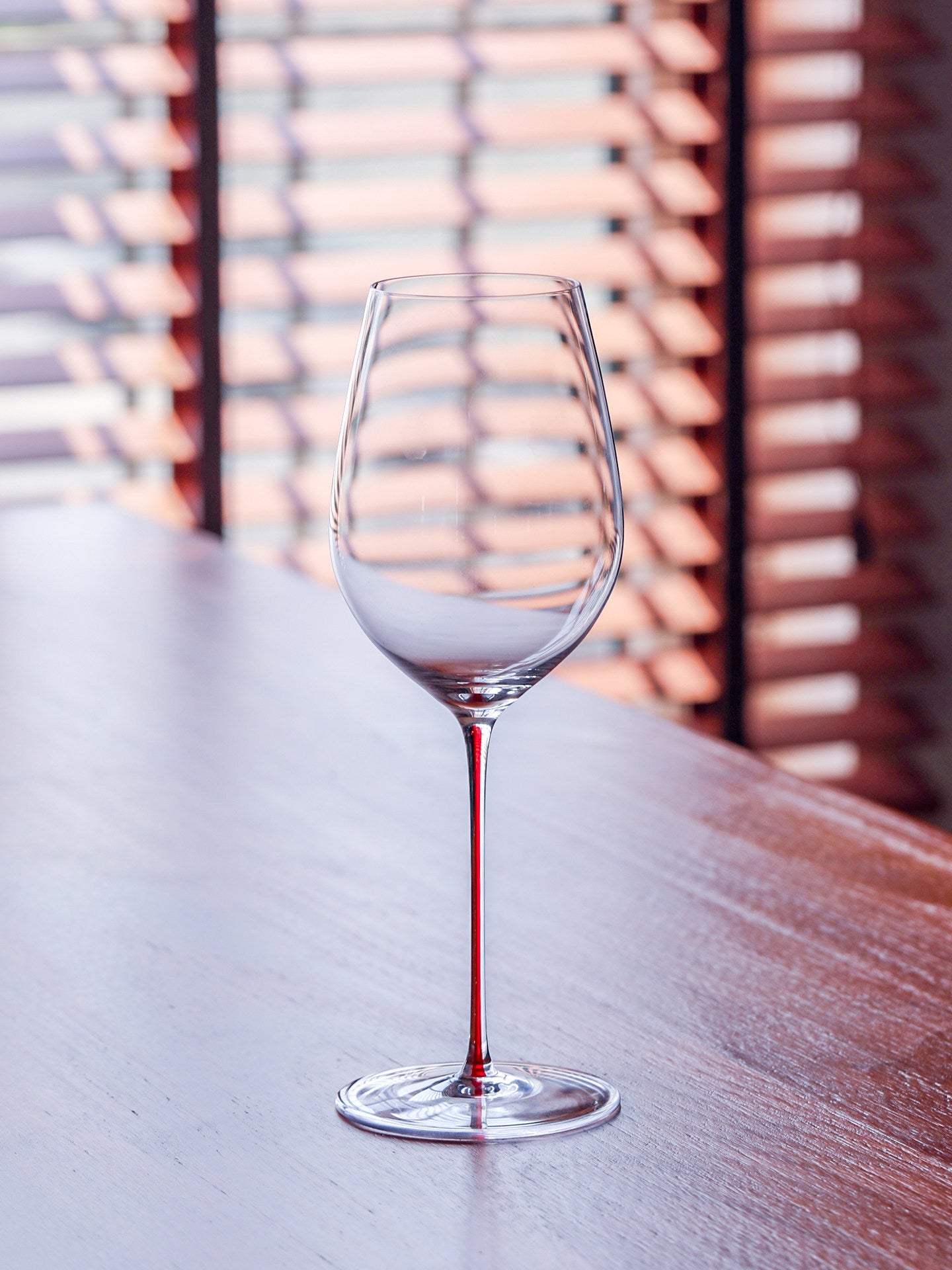 Elegant Crystal Glass Goblet For Beverages And Dining